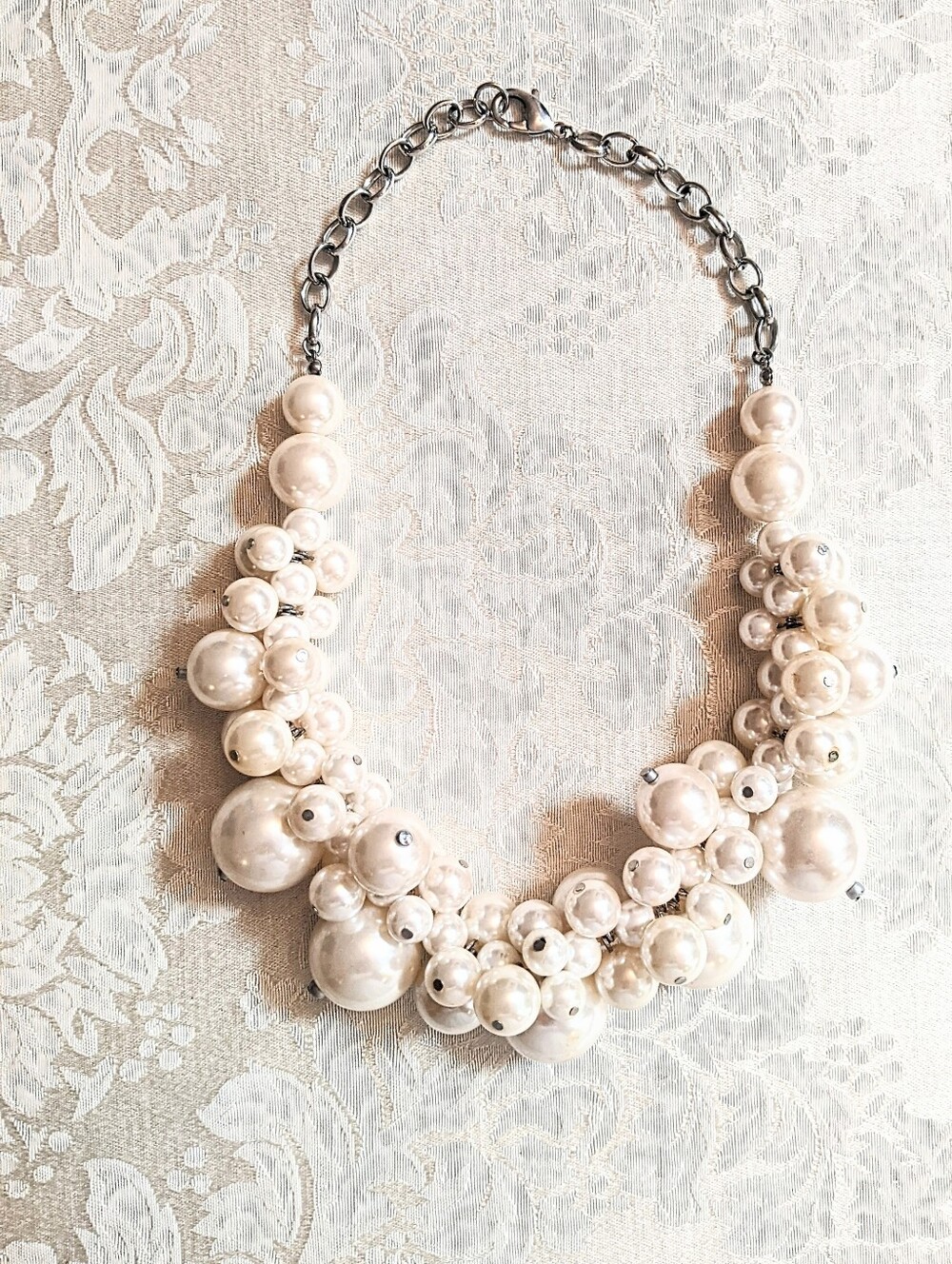 White Pearl Multi Size Fancy Necklace Party Evening Bridal Modern Pretty EUC